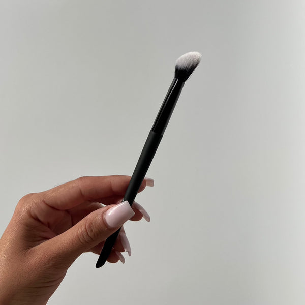 #F2 Concealer Brush